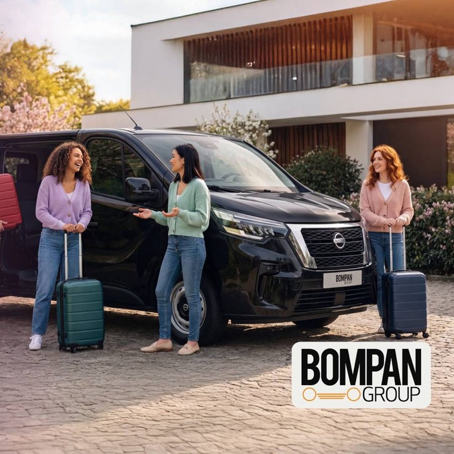 Amiche con valigie pronte per il weekend